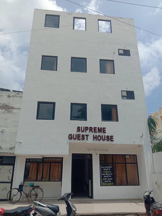 אגרה Supreme Guest House By Wb Inn מראה חיצוני תמונה